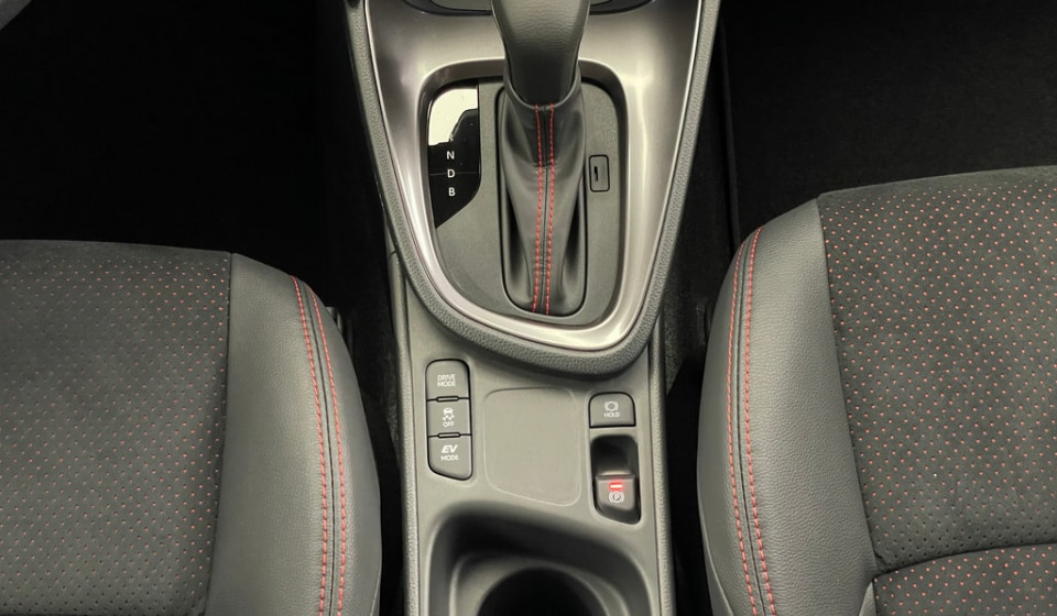 TOYOTA Yaris Cross Hybrid 1.5 GR Sport