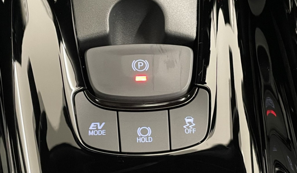 TOYOTA C-HR 2.0 HSD CVT Trend