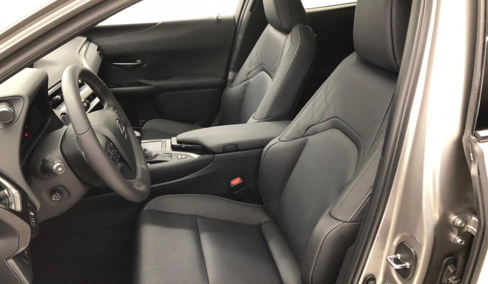 LEXUS UX 250h Excellence E-FOUR