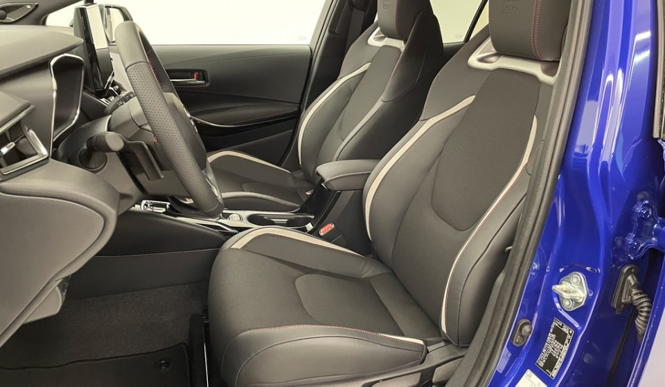 TOYOTA COROLLA Hybrid 2.0 HSD GR Sport