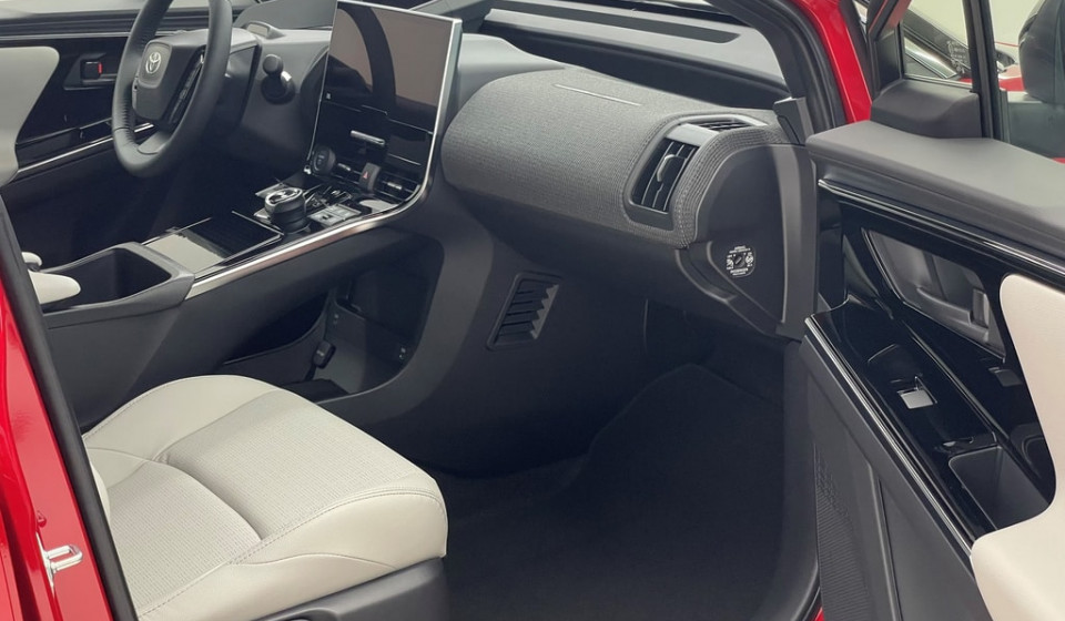 TOYOTA BZ4X Premium AWD