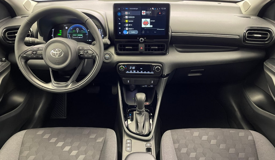 TOYOTA Yaris Hybrid 1.5 Trend