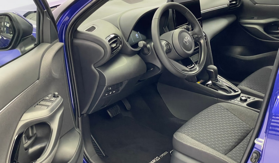 TOYOTA Yaris Cross Hybrid 1.5 Trend AWD-i