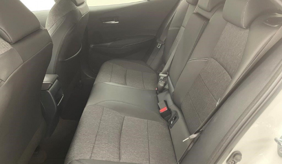 TOYOTA Corolla 2.0 HSD Trend  e-CVT