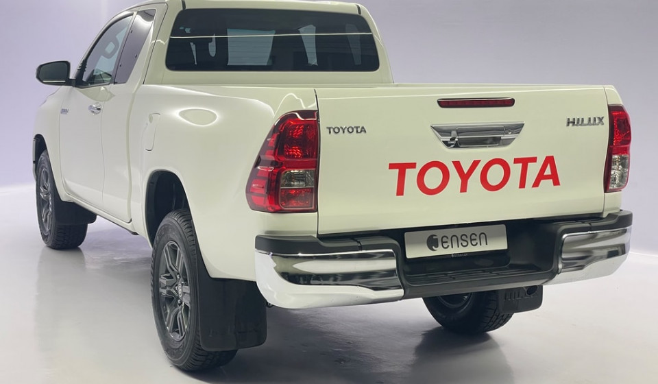 TOYOTA HI-LUX Extra Cab 2.8 D 204 Style AWD