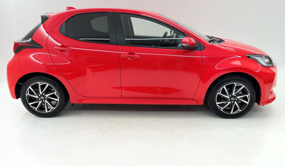 TOYOTA YARIS 1.5 Trend