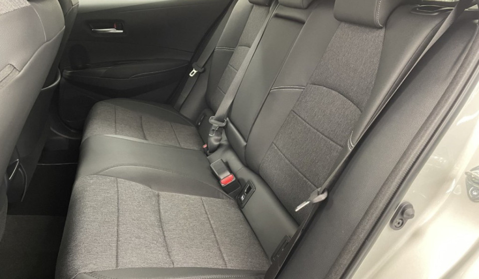 TOYOTA Corolla 2.0 HSD Trend e- CVT