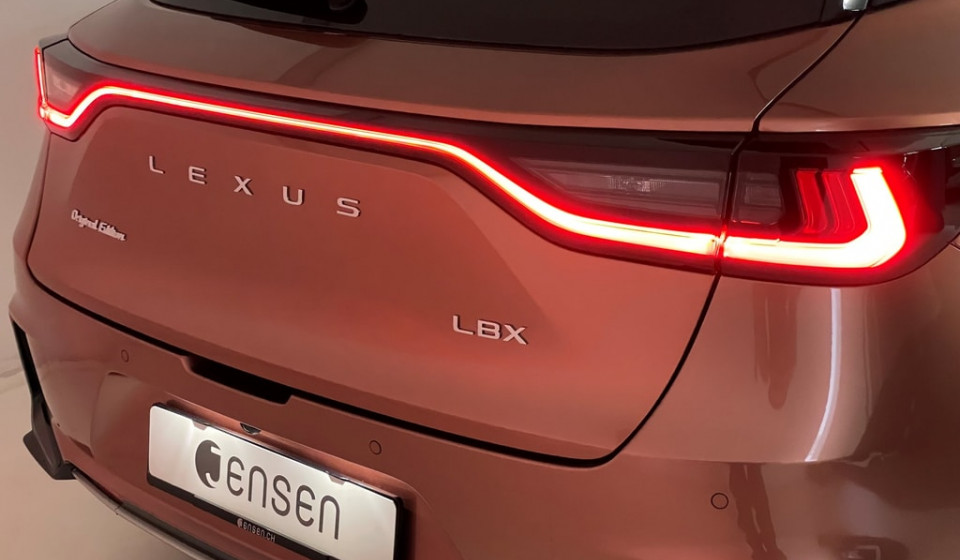 LEXUS LBX Original Edition E-FOUR Voll-Hybrid