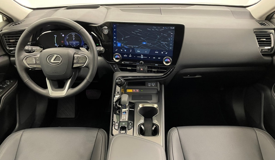 LEXUS NX 450h+ Excellence E-FOUR