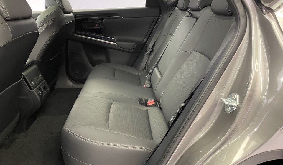 TOYOTA bZ4X Electric Premium AWD 11 kW OBC