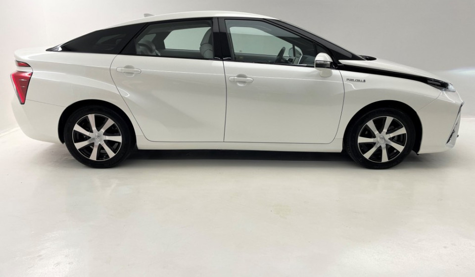TOYOTA Mirai Fuel cell Premium