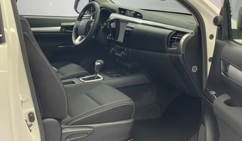 TOYOTA HI-LUX Extra Cab 2.8 D 204 Style AWD