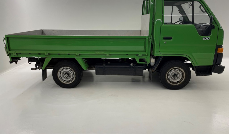 TOYOTA Dyna 100 1.8