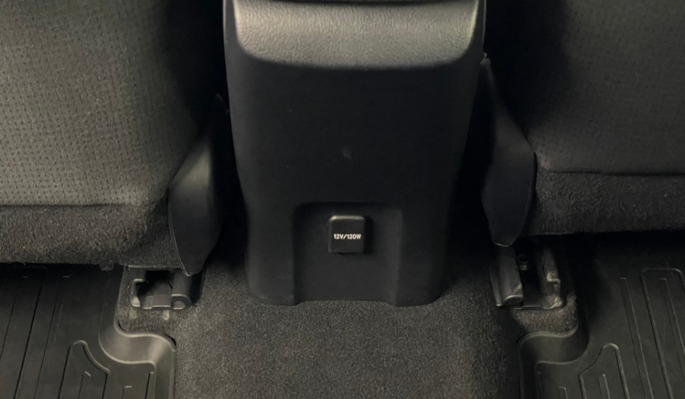 TOYOTA Prius Hybrid 1.8 Sol
