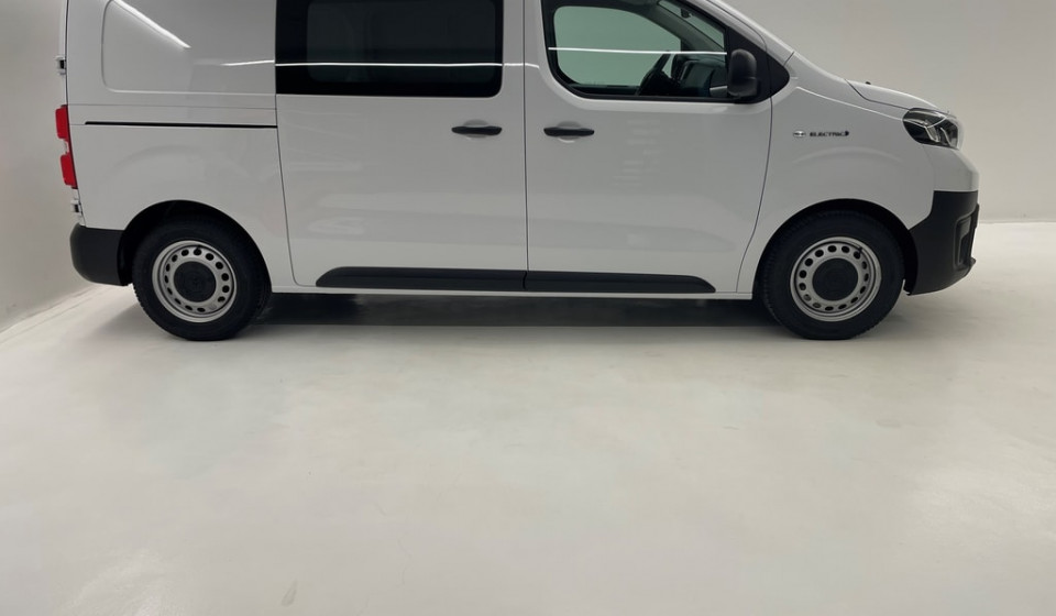 TOYOTA PROACE Van L1 Electric 75kWh Active