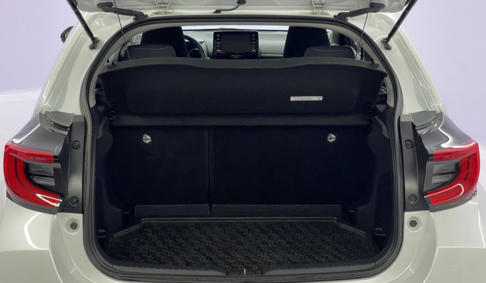 TOYOTA Yaris Hybrid 1.5 Trend