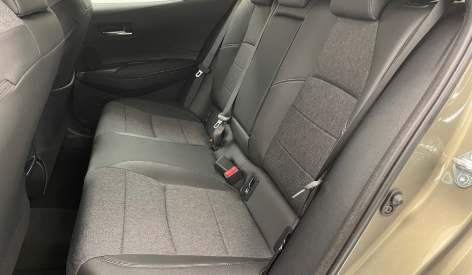 TOYOTA Corolla 1.8 HSD Trend e-CVT