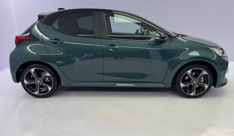 TOYOTA Yaris Hybrid 1.5 Premium