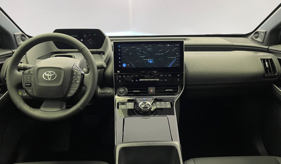 TOYOTA bZ4X Electric Premium 11 kW OBC
