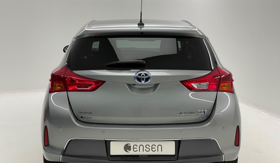 TOYOTA Auris 1.8 16V HSD Linea Sol