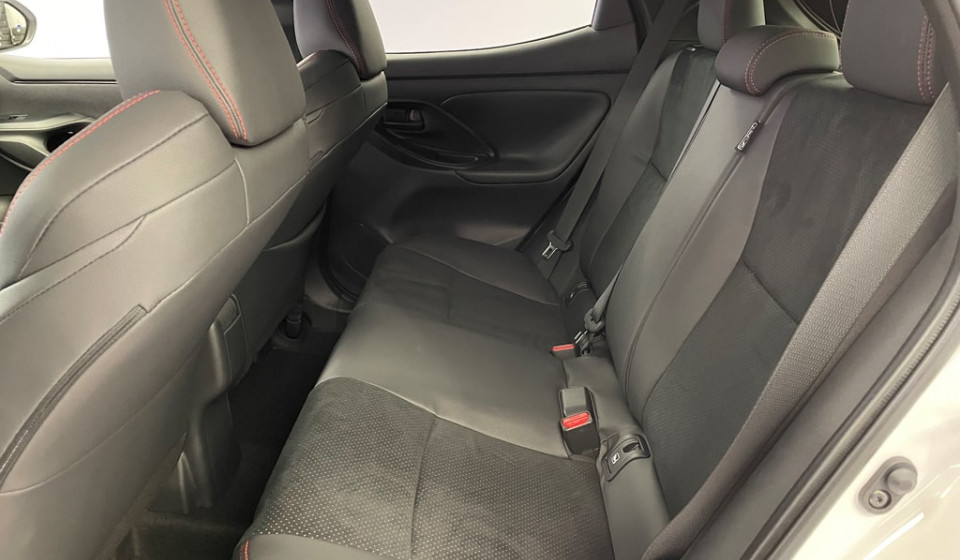 TOYOTA Yaris Hybrid 1.5 GR Sport