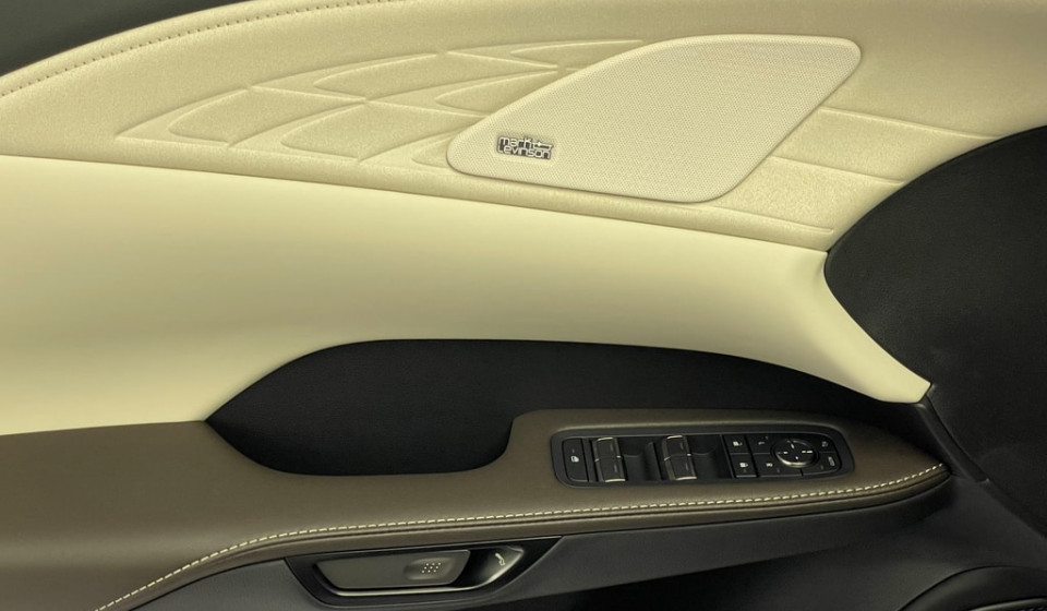 LEXUS RX 450h+ Excellence E-FOUR Plug-in-Hybrid