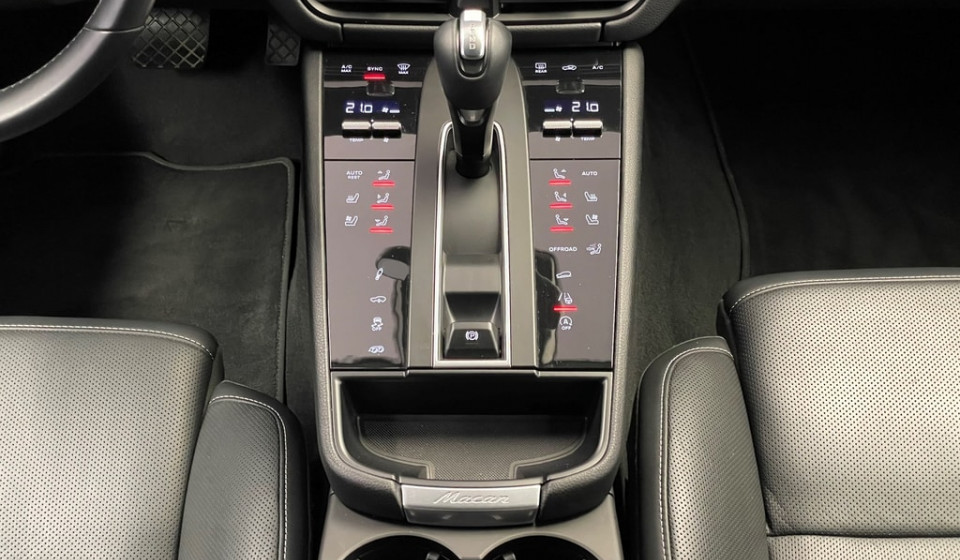 PORSCHE Macan 2.9 V6 GTS