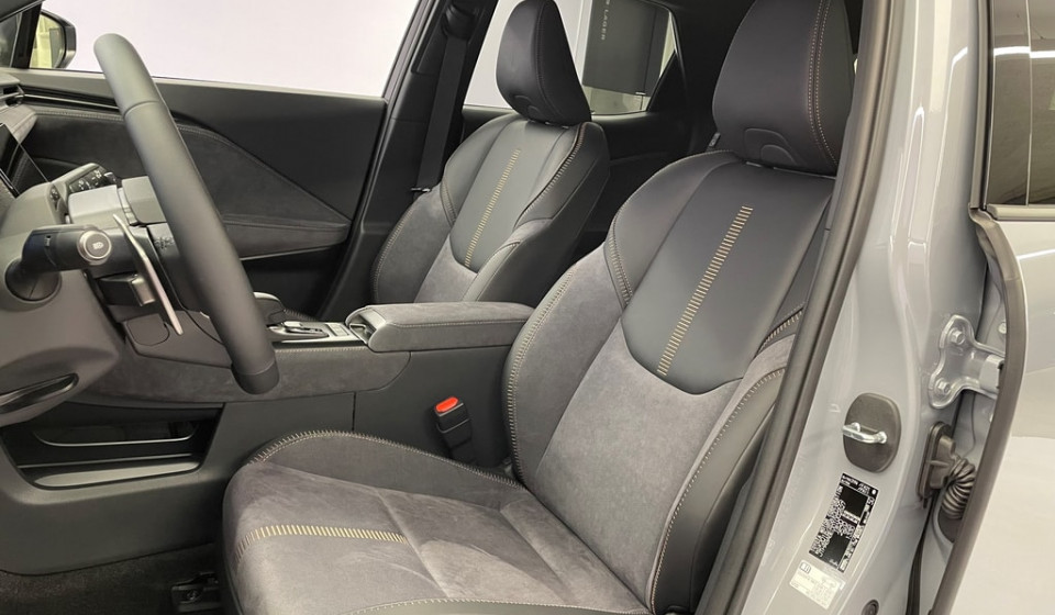 LEXUS LBX 1.5 Cool E-FOUR Voll-Hybrid