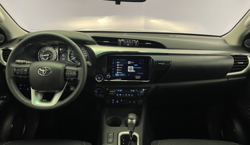 TOYOTA HI-LUX Extra Cab 2.8 D 204 Style AWD