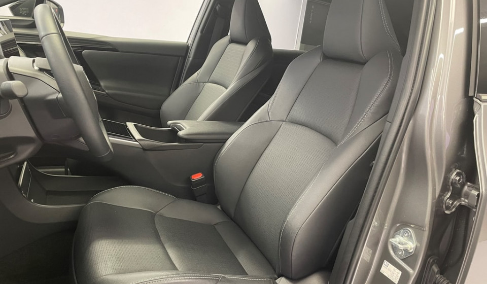 TOYOTA bZ4X Electric Premium AWD 11 kW OBC