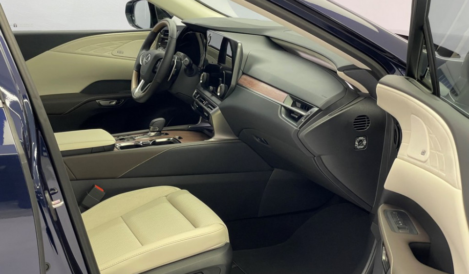 LEXUS RX 450h+ Excellence E-FOUR Plug-in-Hybrid