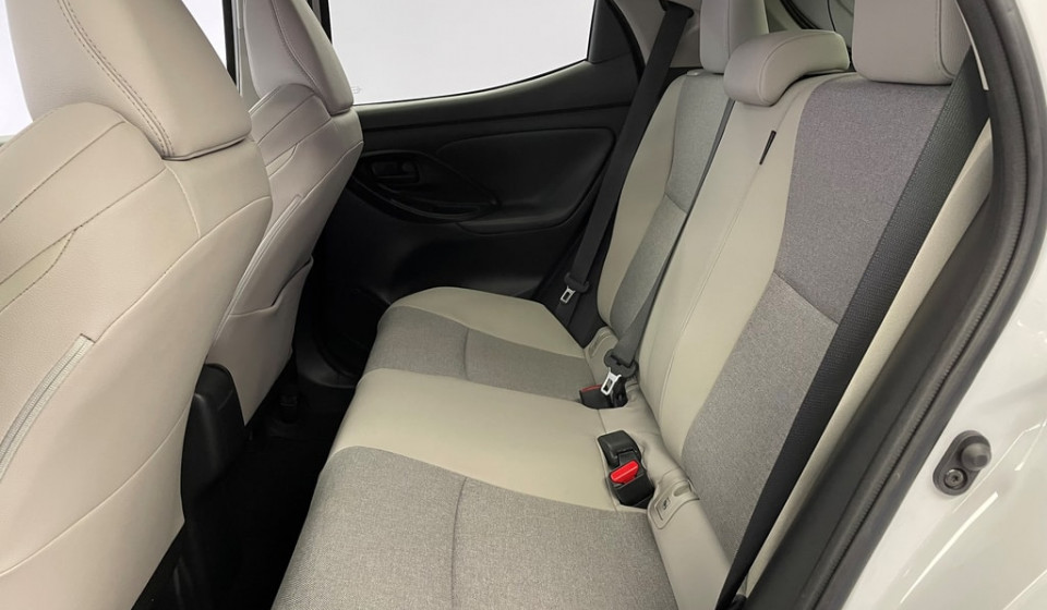 TOYOTA Yaris Hybrid 1.5 Premium