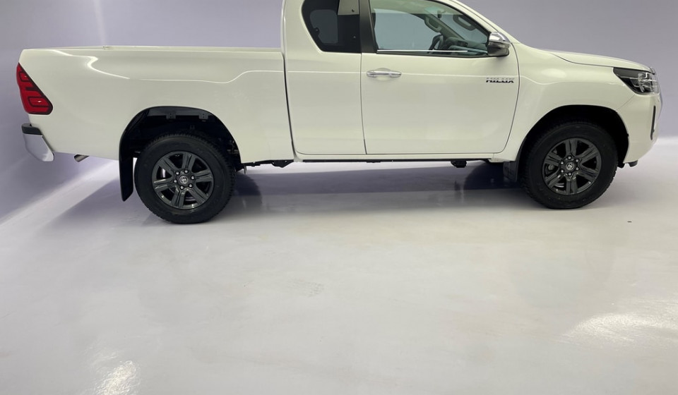 TOYOTA HI-LUX Extra Cab 2.8 D 204 Style AWD