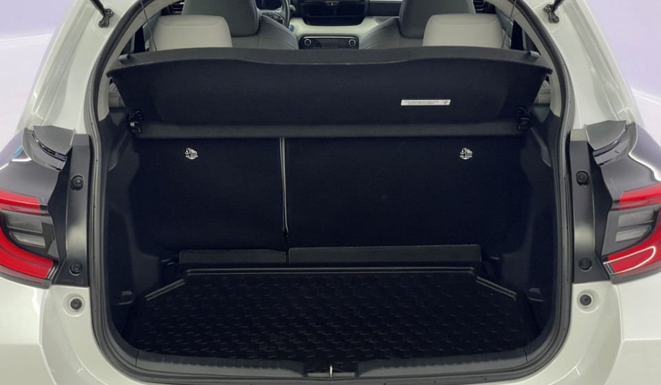 TOYOTA Yaris Hybrid 1.5 Premium