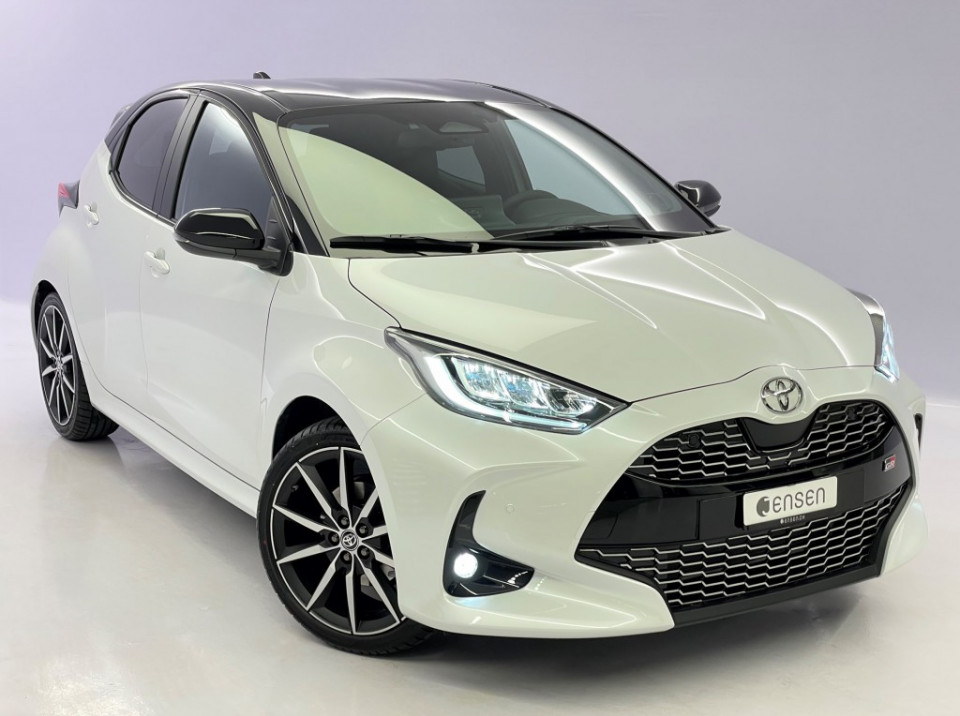 TOYOTA Yaris Hybrid 1.5 GR Sport