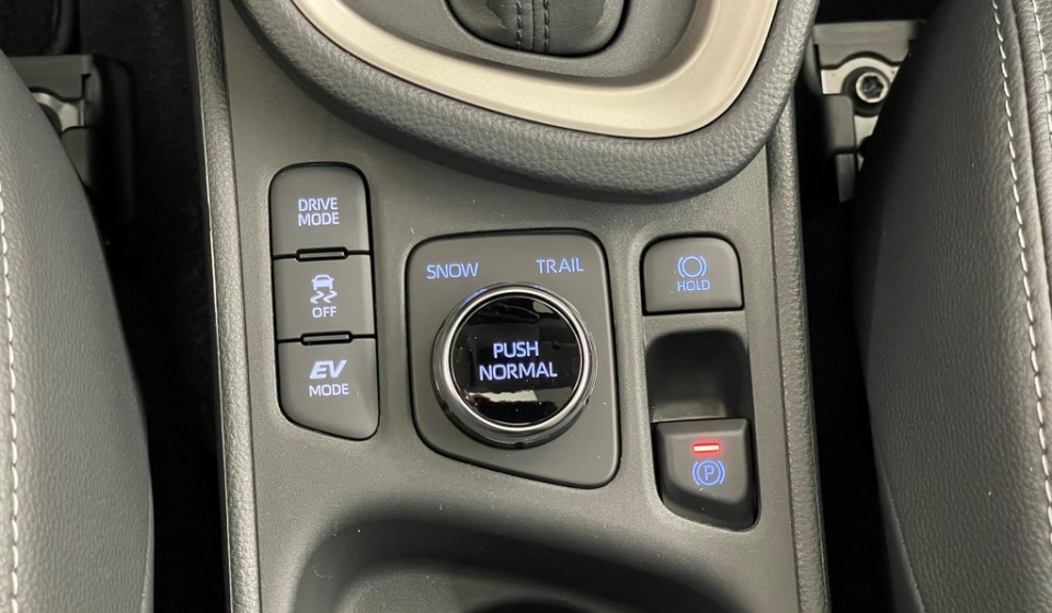 TOYOTA YARIS CROSS Hybrid 1.5 HSD Elegant AWD-i