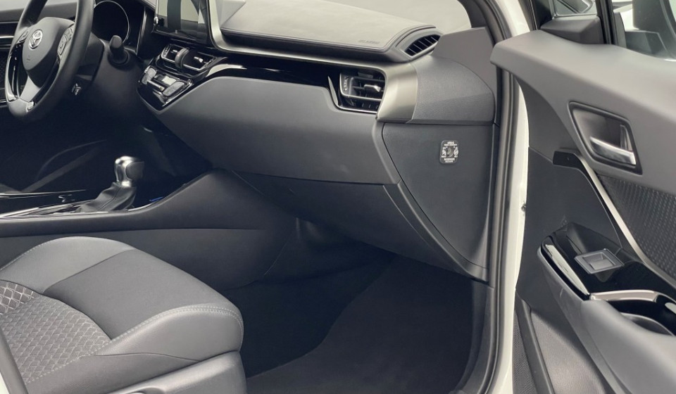 TOYOTA C-HR 2.0 HSD CVT Trend