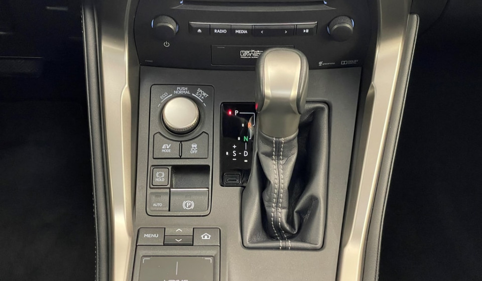 LEXUS NX 300h Excellence AWD
