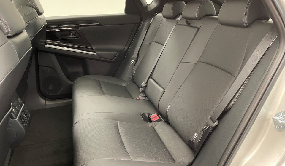 TOYOTA bZ4X Electric Premium AWD 11 kW OBC
