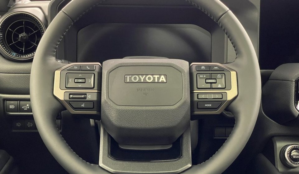 TOYOTA Land Cruiser 2.8 D 230 First Edition AWD
