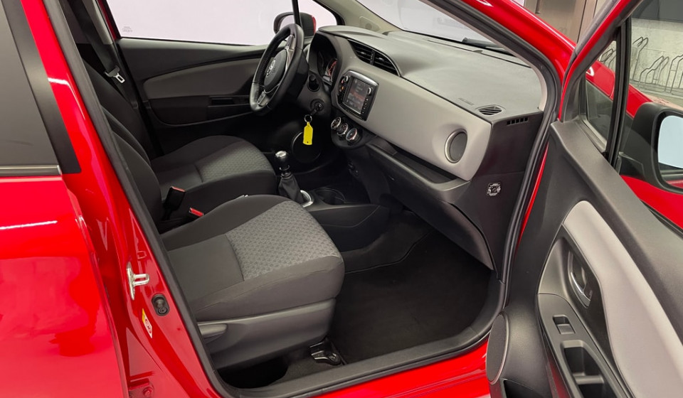 TOYOTA Yaris 1.33 Trend