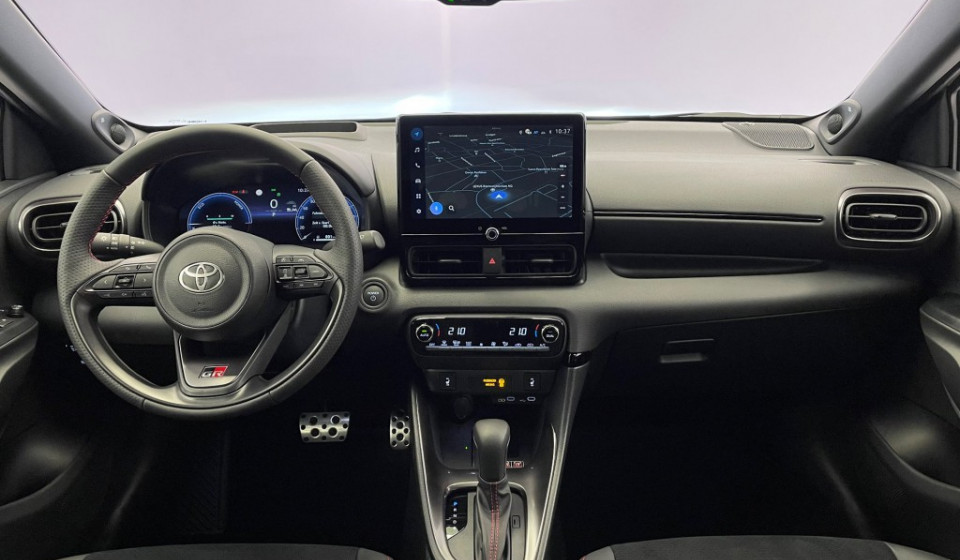 TOYOTA Yaris Hybrid 1.5 GR Sport