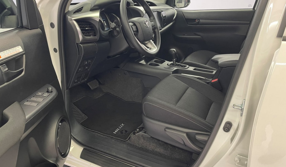 TOYOTA HI-LUX Double Cab 2.4 D 150 Comfort AWD