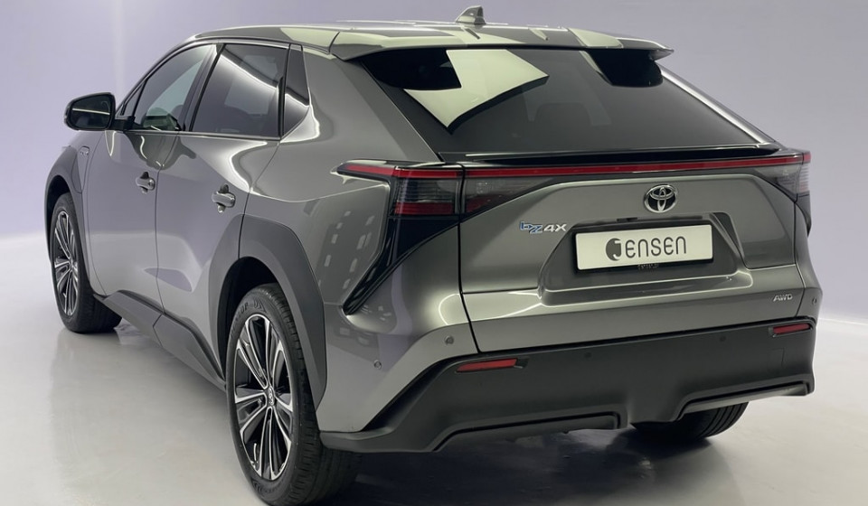 TOYOTA bZ4X Electric Premium AWD 11 kW OBC