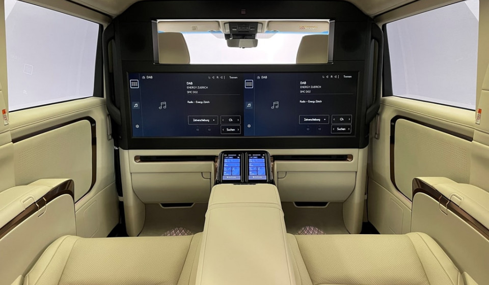 LEXUS LM 350h VIP E-FOUR Voll-Hybrid