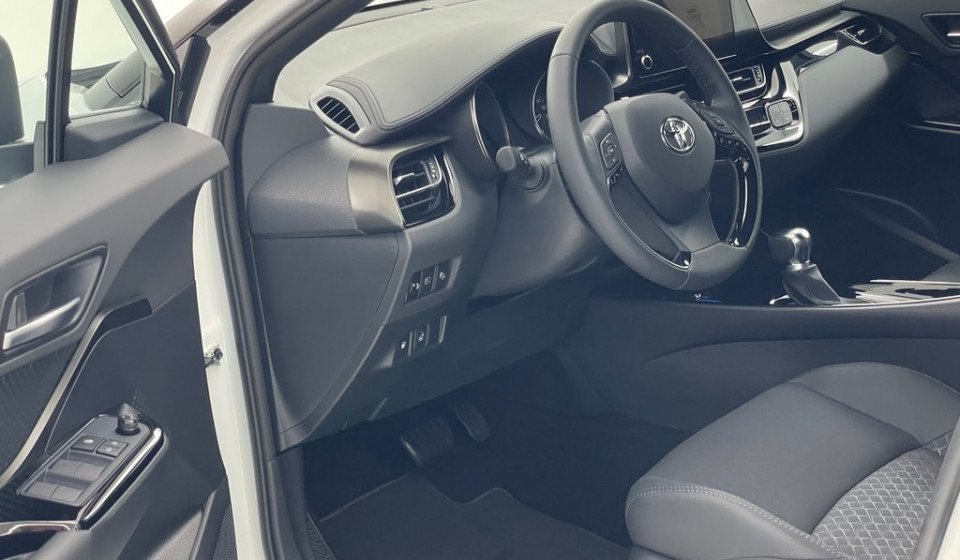 TOYOTA C-HR Hybrid 2.0 HSD Trend