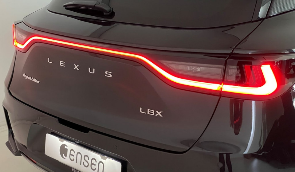 LEXUS LBX Original Edition E-FOUR Voll-Hybrid
