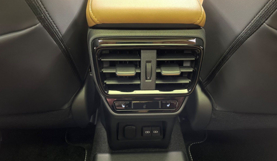 LEXUS NX 450h+ Excellence E-FOUR Plug-in-Hybrid