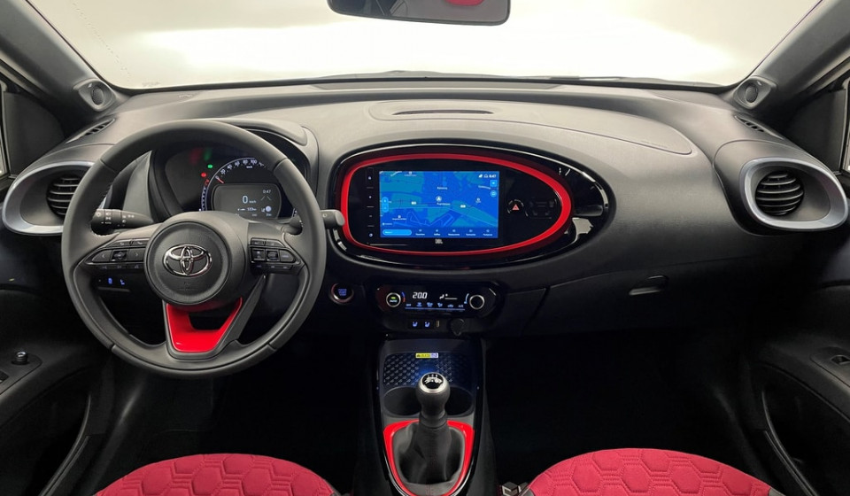 TOYOTA AYGO X 1.0 Undercover