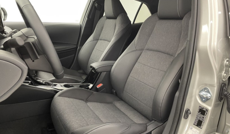 TOYOTA Corolla 2.0 HSD Trend e- CVT